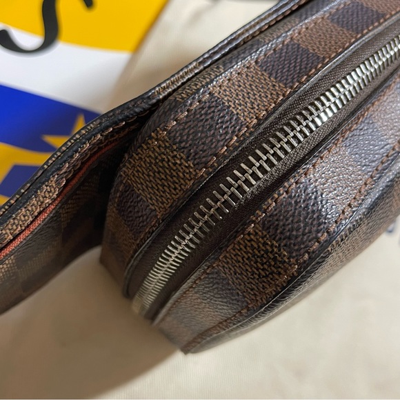 Louis Vuitton Geronimos Ebene Damier
Bum Bag - Picture 9 of 16